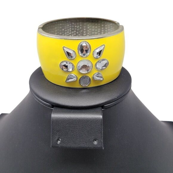 Clamp Cuff Bangle Thick Chunky Yellow Enameled Rhinestone Flower Statement - Picture 2 of 11
